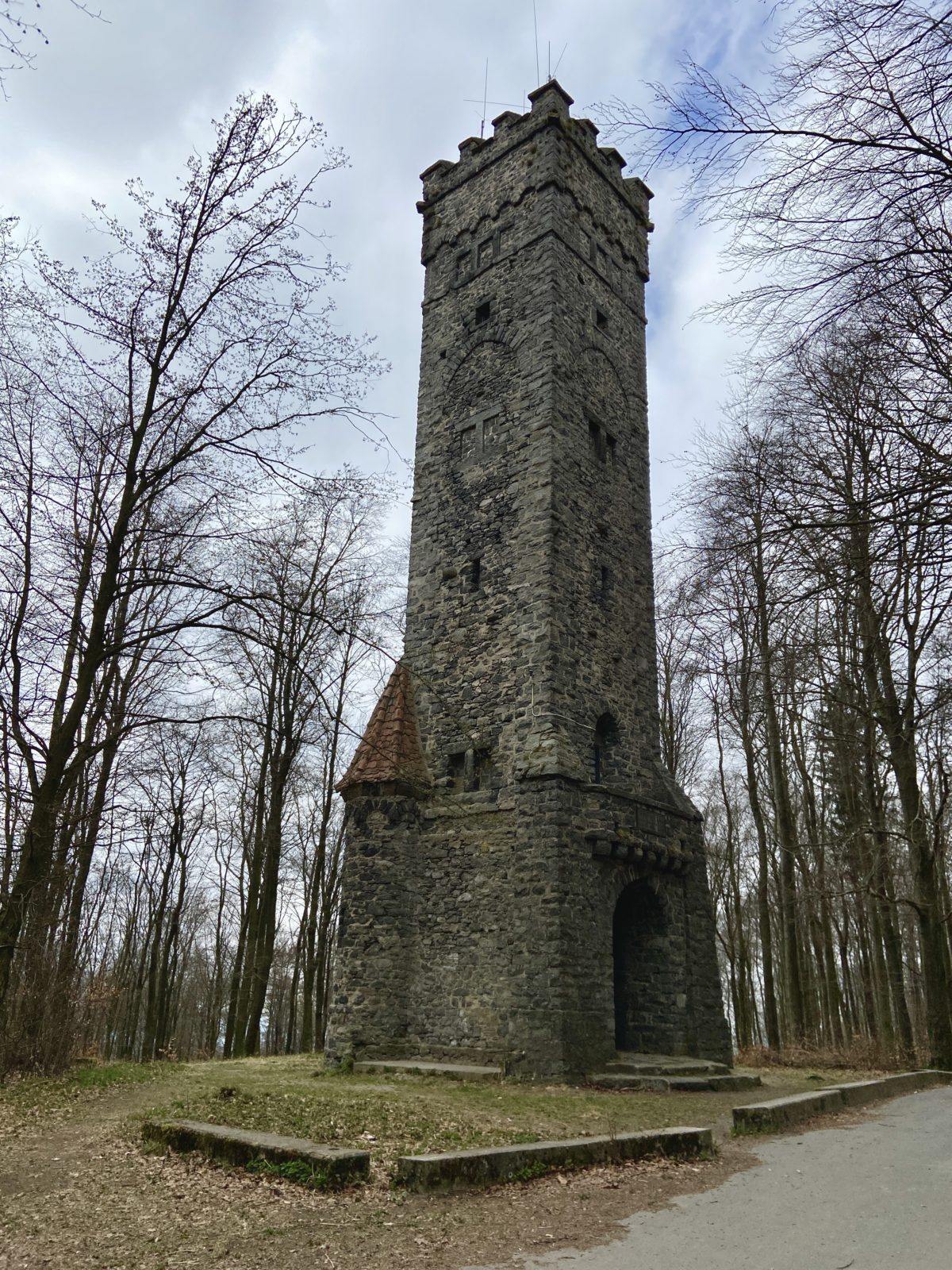 Balkhausen - Felsenberg - Tannenberg - Schloss Heiligenberg
