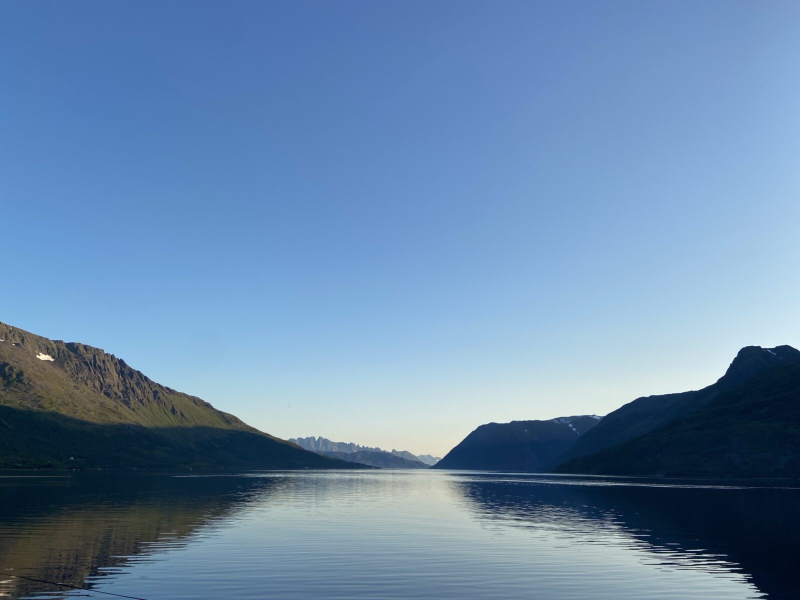 Roadtrip Nordkap: Stellplatz am Jøkelfjord