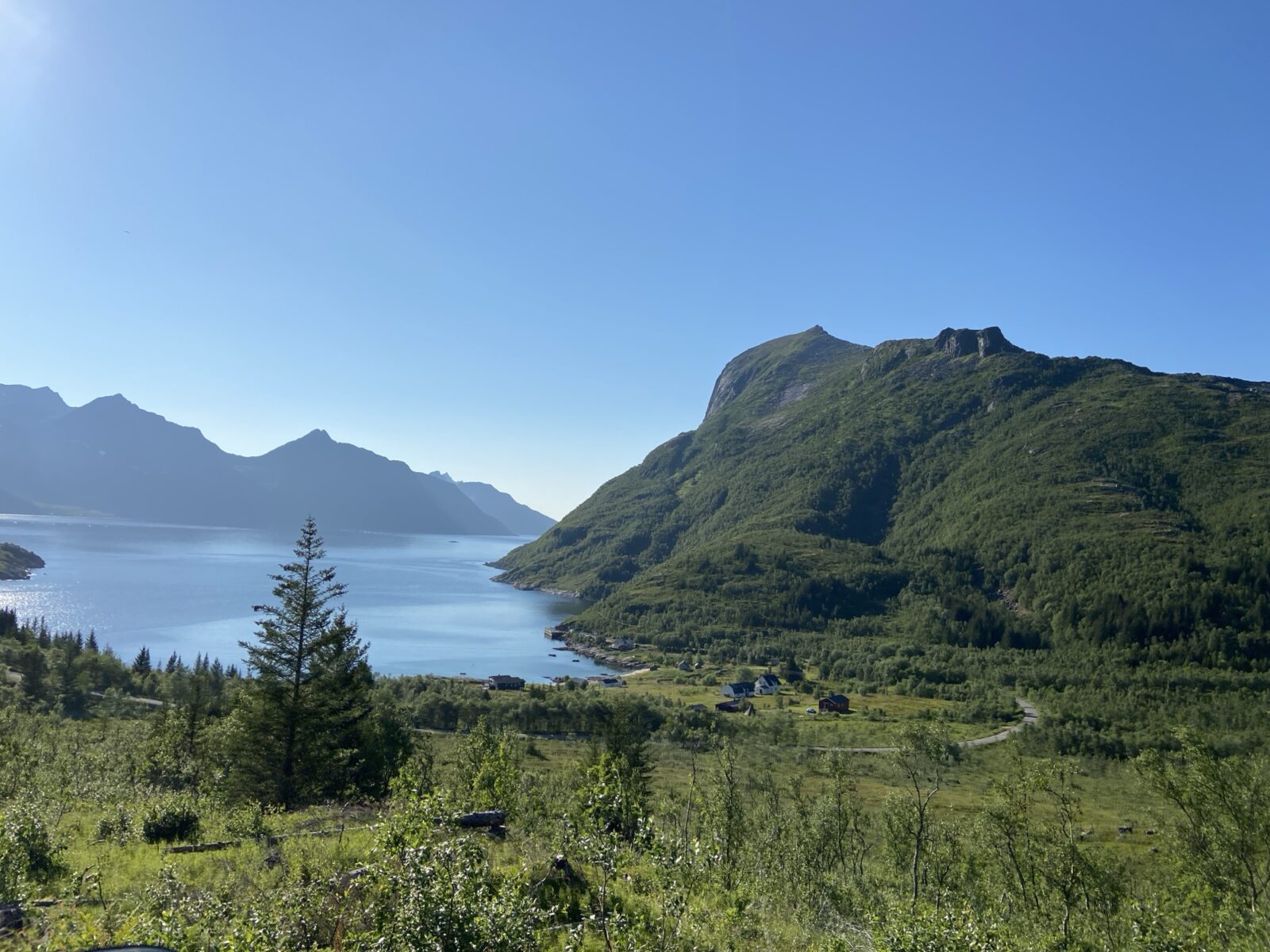 Roadtrip Nordkap: Stellplatz hinter Snorfelsfjal (Senja)