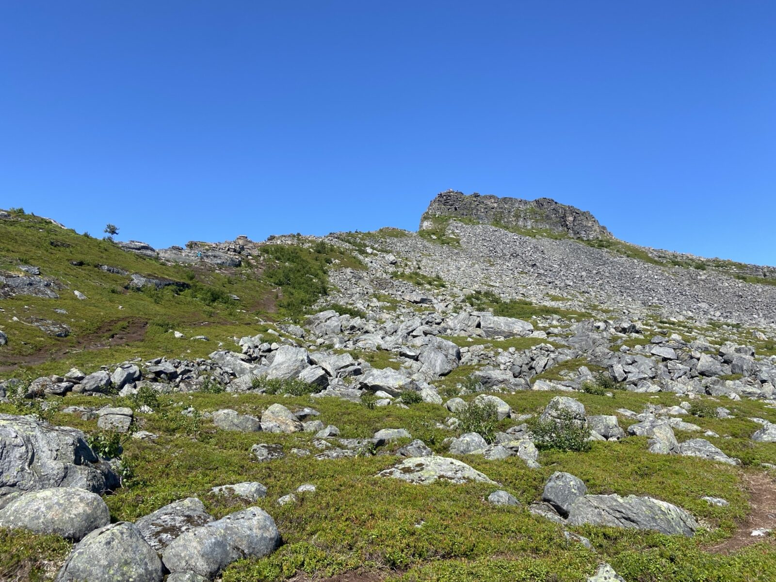 Roadtrip Nordkap: Wanderung Hesten (Senja)