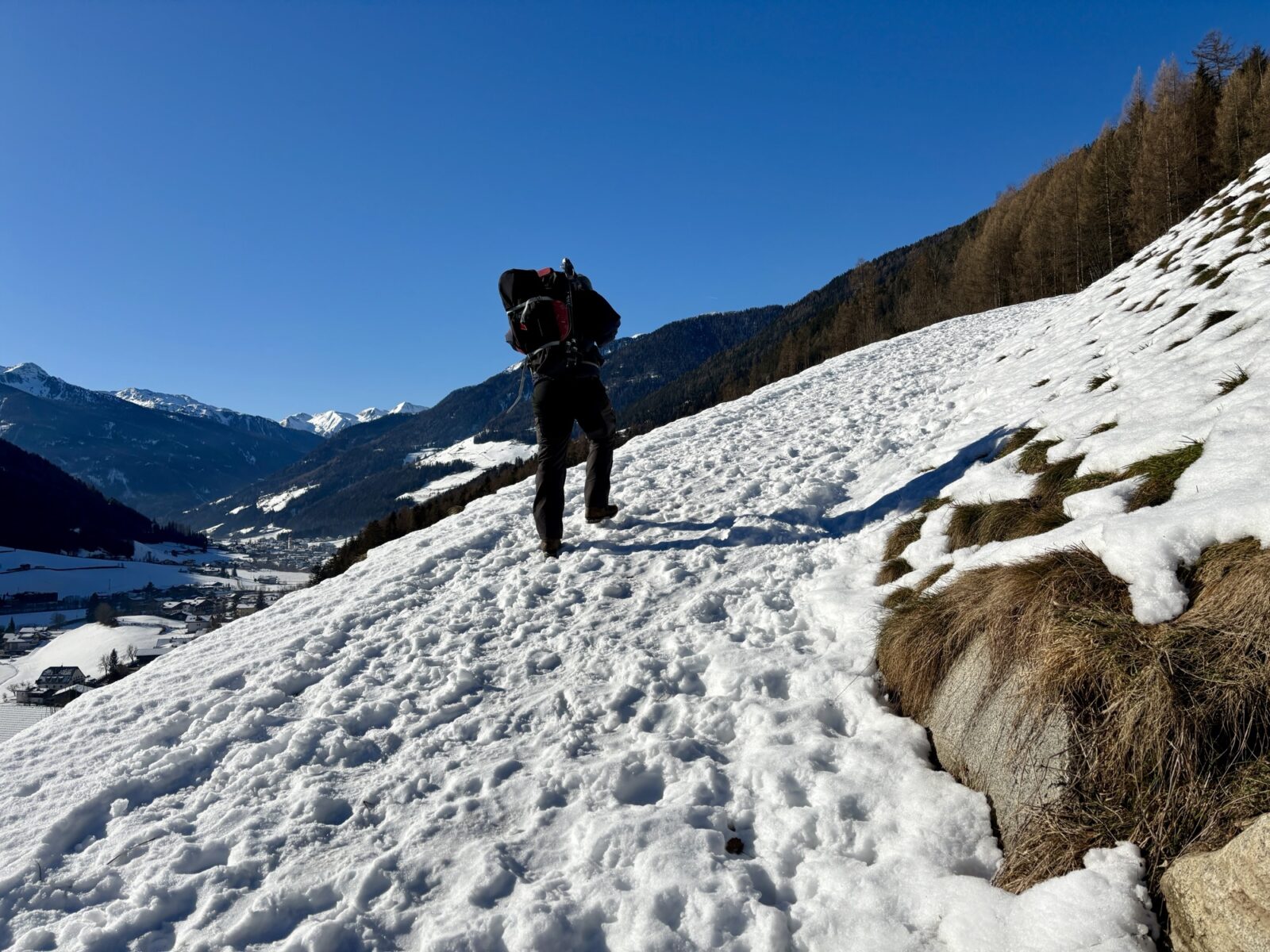 Wandern in Südtirol: Winterwanderung zur Bizathütte