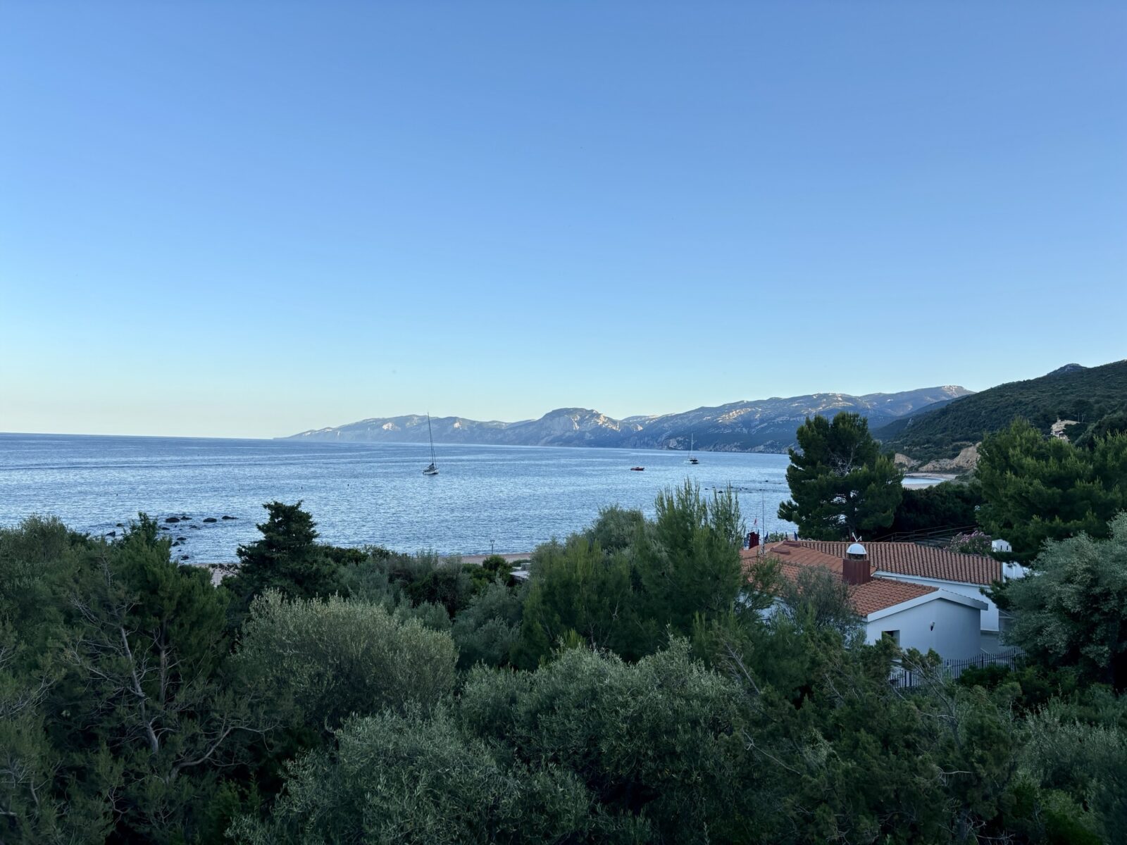 Roadtrip Sardinien: Stellplatz Camping Car Palmasera in Cala Ganone