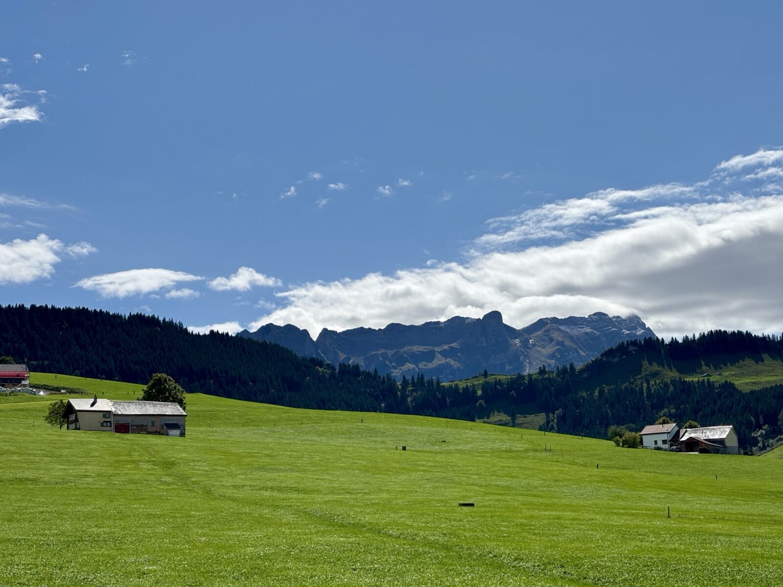Wandern in der Schweiz: Von Eischen über Sollegg nach Wasserschaffen