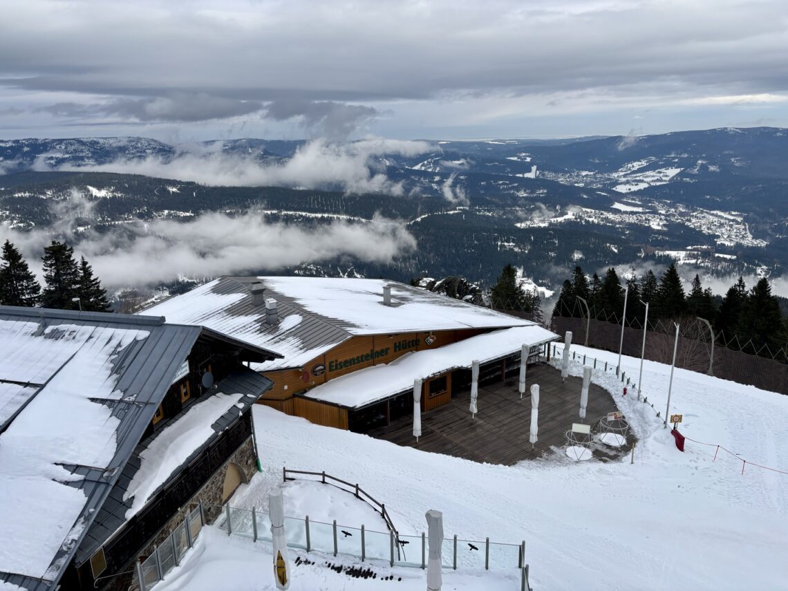Unterwegs im Bayerischen Wald: Mit der Gondel auf den Arber