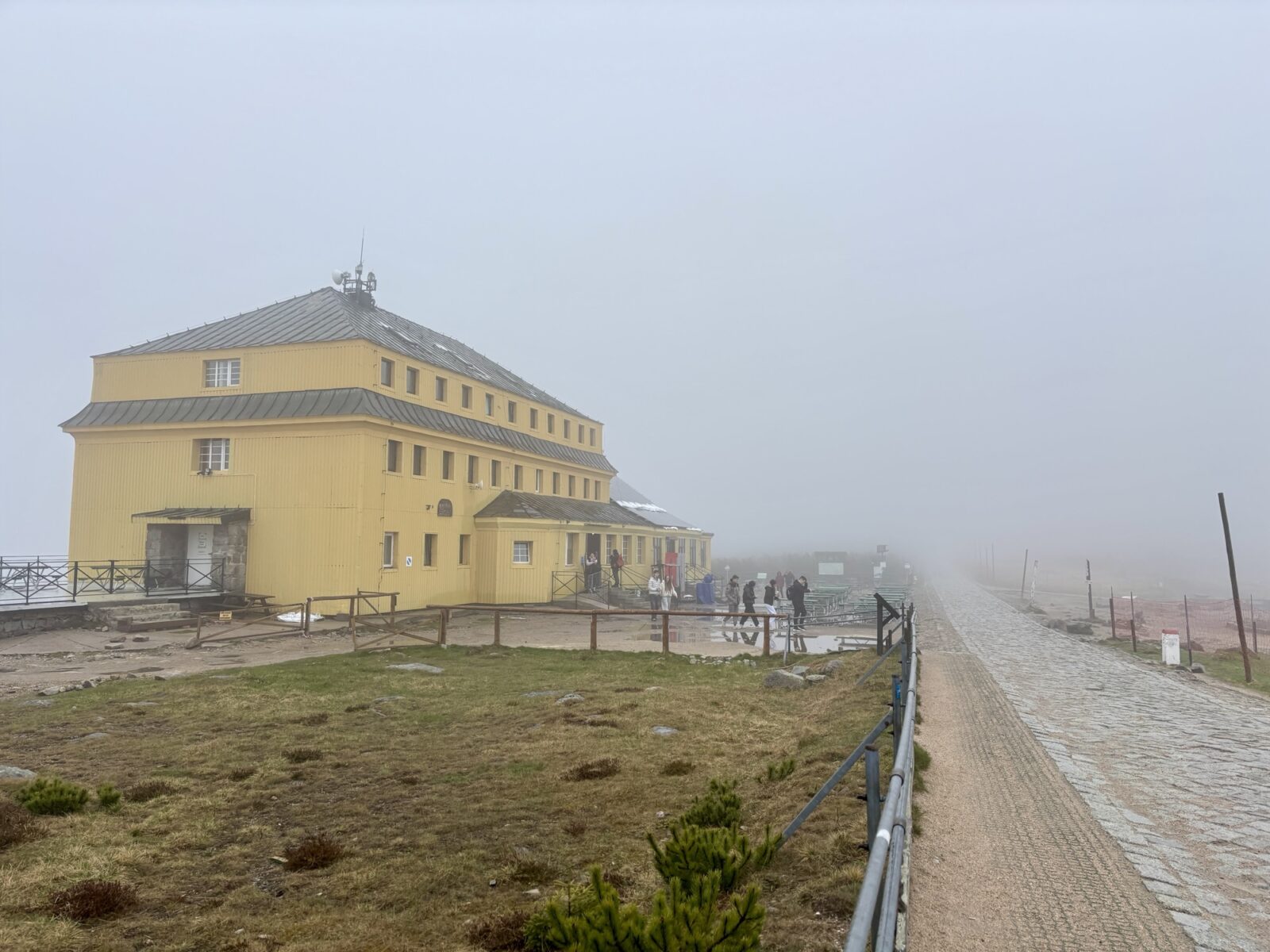 Wandern in Polen: Schneekoppe - Maly Staw - Stabskirche