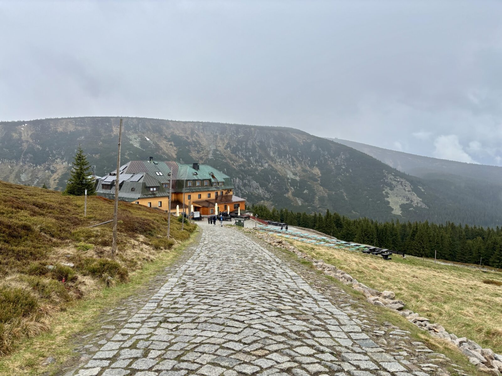 Wandern in Polen: Schneekoppe - Maly Staw - Stabskirche